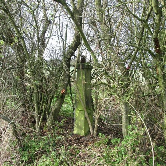 Kříž jižně od Polně