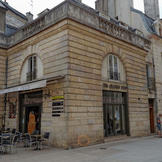 Immeuble, 96 rue de la Liberté, Place de la Libération