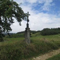 Kříž u polní cesty nedaleko Rabí