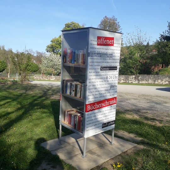 Public bookcase Plank am Kamp