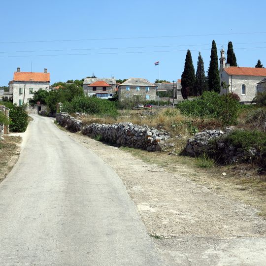 Srednje Selo, Šolta