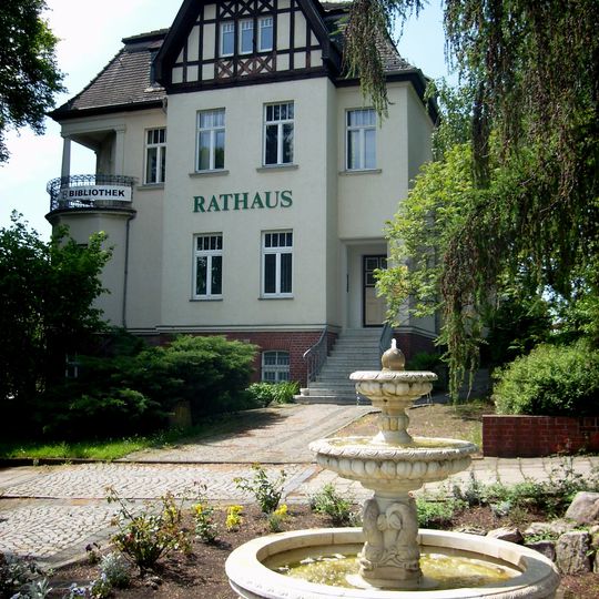 Rathaus Am Brunnen 4
