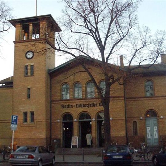 Berlin-Lichterfelde West station