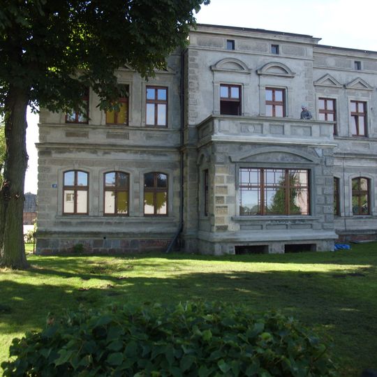 Manor house in Rogalin