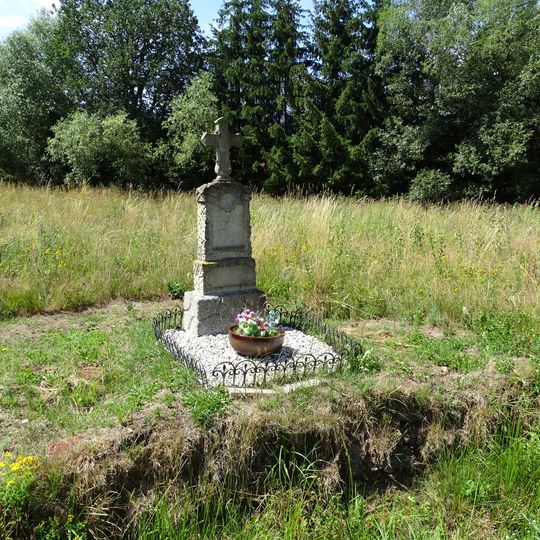 Kříž u čp. 11 v Lešovicích