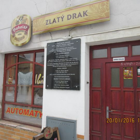 Pamětní deska bratří Lorinserů na domě Mírová 59 v Mimoni