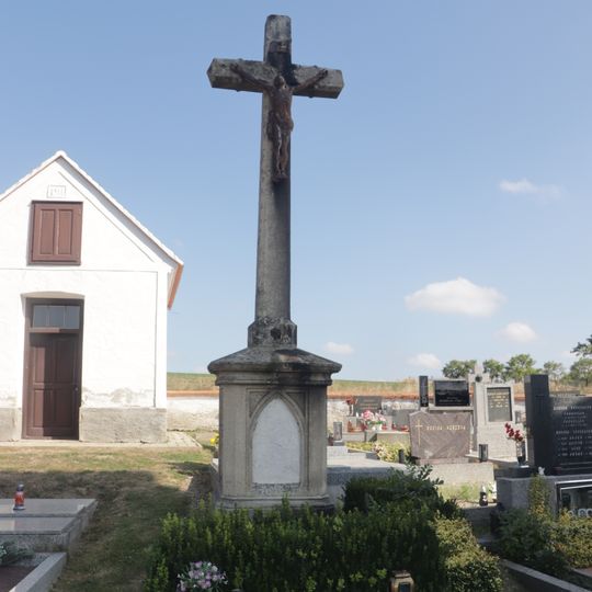 Hřbitovní kříž na hřbitově v Šebkovicích