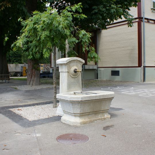 Brunnen Türmlischulhaus
