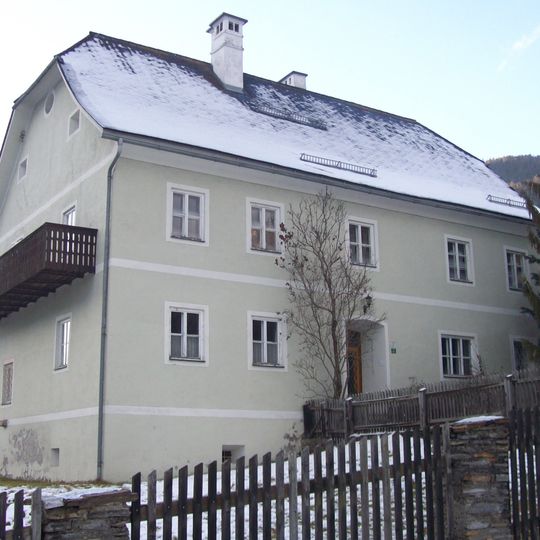 Pfarrhof mit Wirtschaftsgebäude