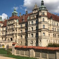 Гюстровский замок