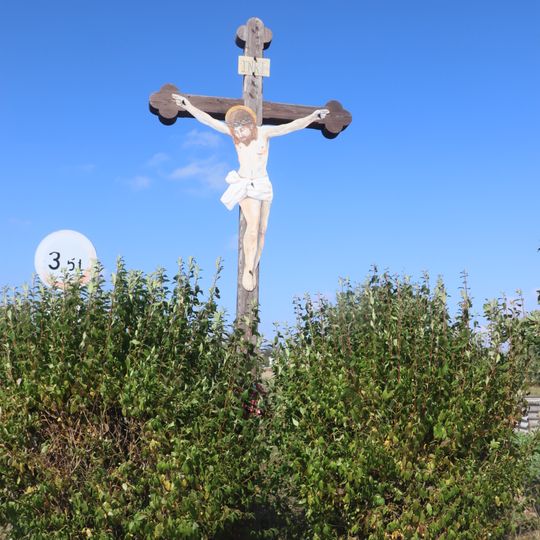 Dřevěný kříž jižně od Čáslavic