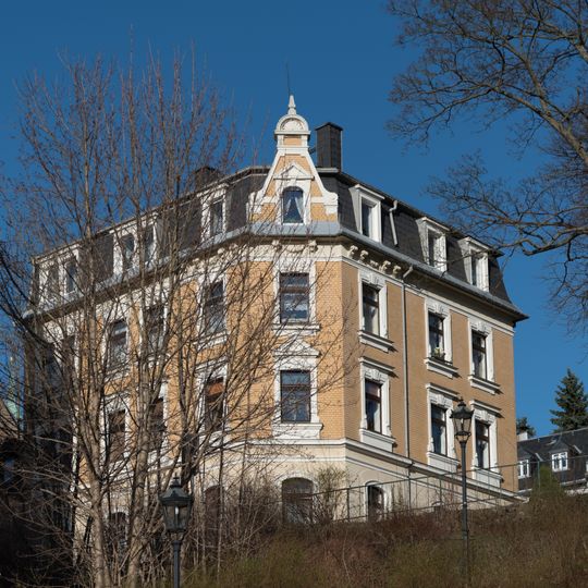 Mietshaus in Ecklage und halboffener Bebauung Untere Badergasse 27