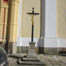 Kříž před kostelem sv. Petra a Pavla v Nové Říši