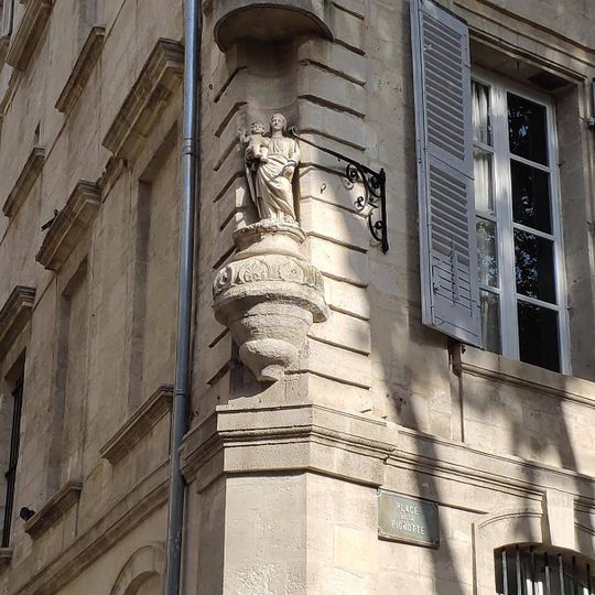 Vierge à l’enfant