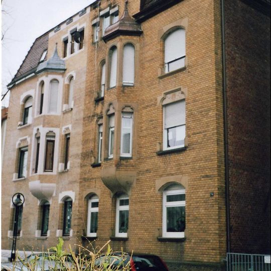 Uhlandstraße 74 und 76