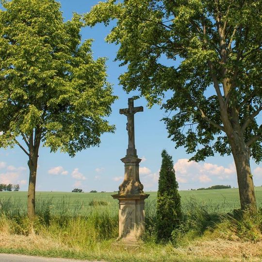 Kříž u Úsova vedle silnice