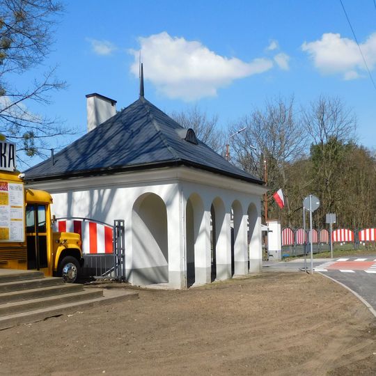 Stróżówka szkoły cyrkowej