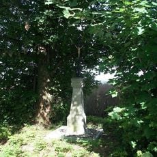 Kříž mezi Jivjany a Černovicemi