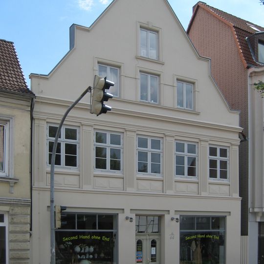 Wohn- und Geschäftshaus