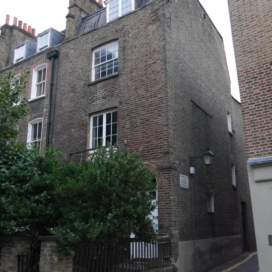 16, Holland Street W8