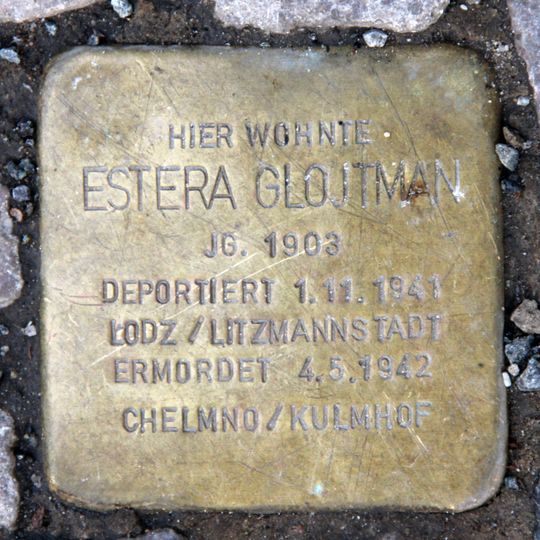 Stolperstein dedicated to Estera Glojtman