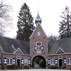 De Ruiterberg: poortgebouw begraafplaats