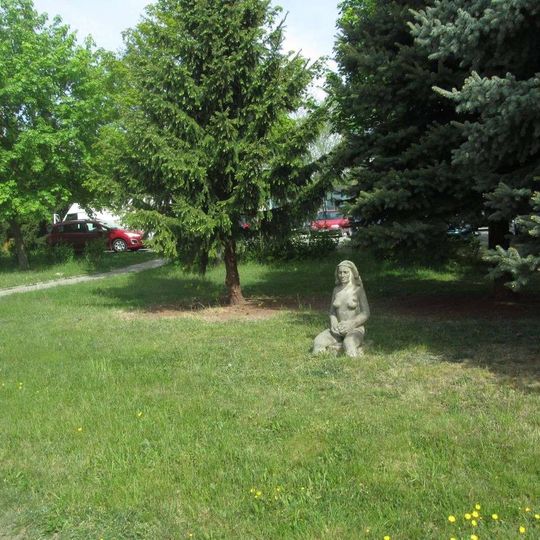 Socha v areálu nemocnice Plzeň - Lochotín I