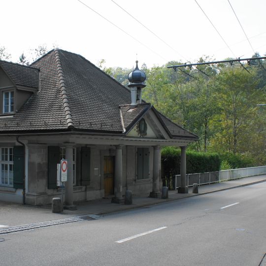 Kräzern-Strassenbrücke mit Zollhaus