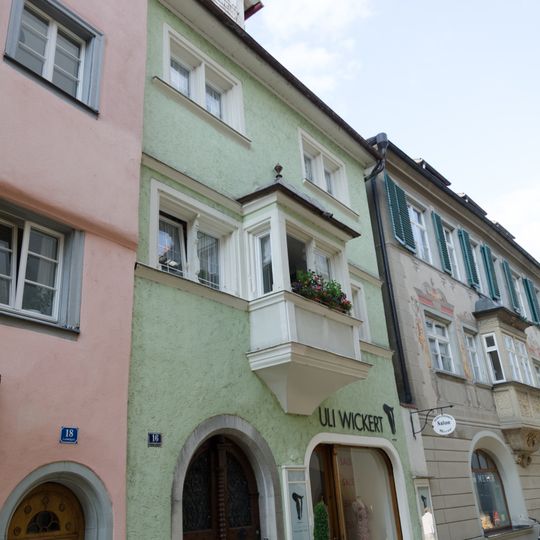 Wohn- und Geschäftshaus