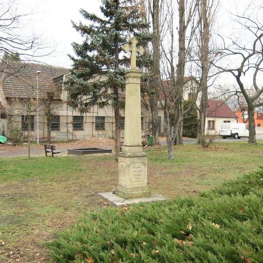 Kříž v Řepových sadech v Neratovicích