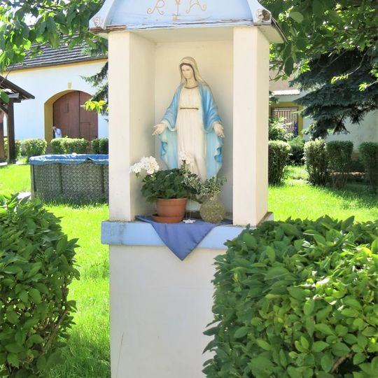 Kaplička v farní zahradě v Liběšicích