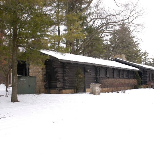 White Pines State Park Lodge and Cabins