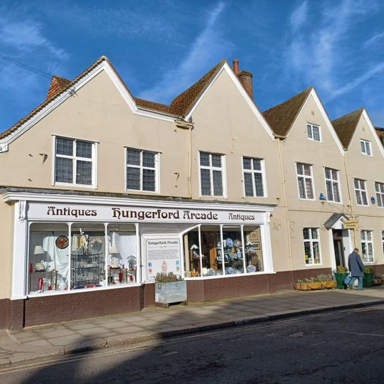 26 And 27, High Street