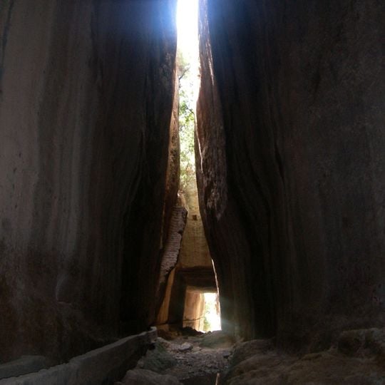 Vespasian Titus Tunnel