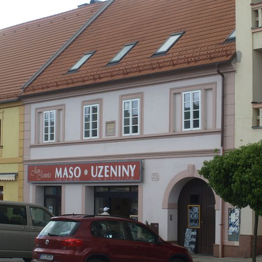 Pamětní deska Jana Pravoslova Koubka na domě třída J. P. Koubka č. 12 v Blatné