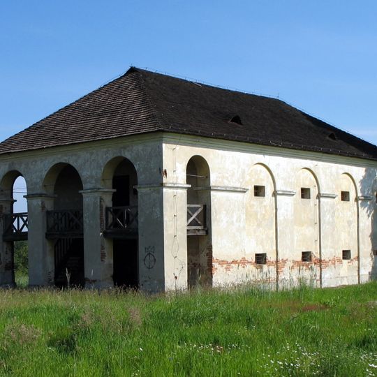 Granary in Brzóza Stadnicka