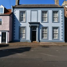 6, Palace Street East