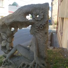 Socha v Nečtinách u zatáčky