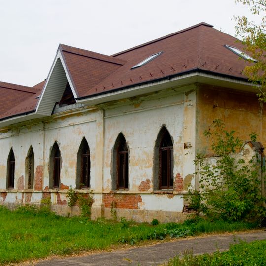 Ямщицкая изба с оградой