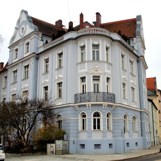 Herrschaftliches Mietshaus