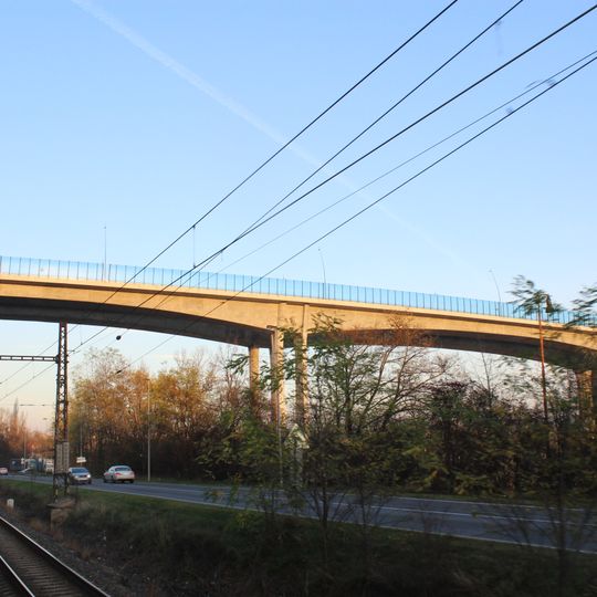 Radotínský most - úsek přes Výpadovou ulici a železniční tratě