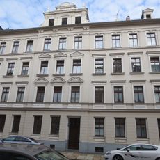 Mietshaus in geschlossener Bebauung Holbeinstraße 35