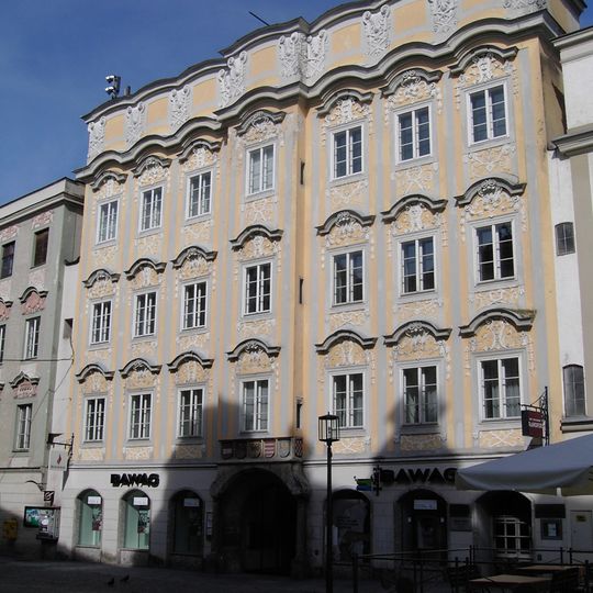 Bürgerhaus, Schönthan-Haus