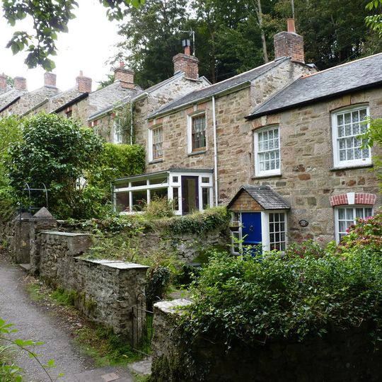 Stippy-Stappy Including Front Garden Walls