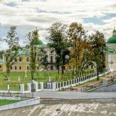 Балкон с парапетом набережной сада (Тверь)