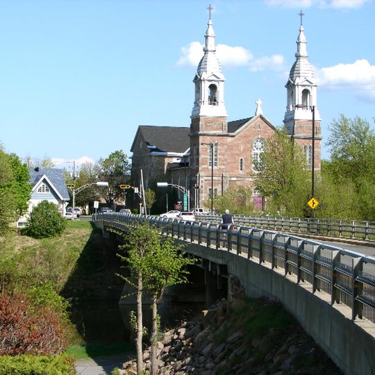 Rigaud-De Cavagnal Bridge
