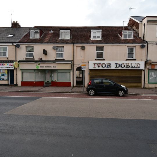 151-152, Cowick Street