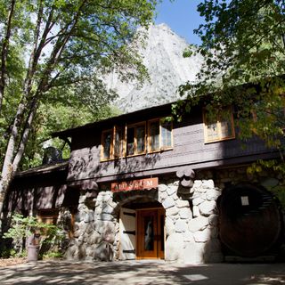 Yosemite Museum & Library