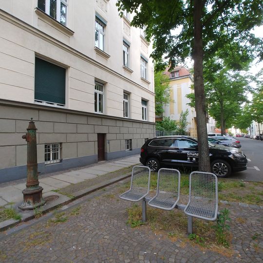 Lindenthaler Straße Village pump