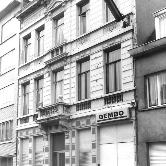 Vijf burgerhuizen aan Kroonstraat 44-46, 66, 138, 166